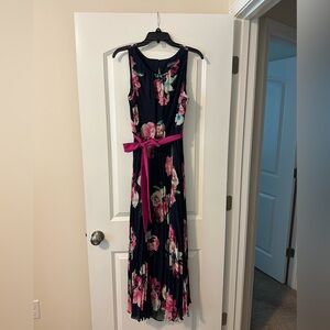 Jessica Howard Maxi Dress